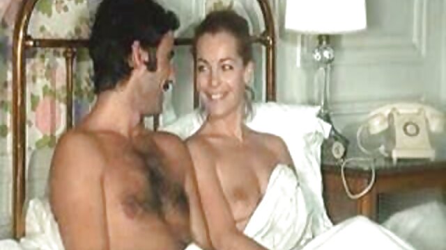 Sirvienta tetona sexso casero mexicano hace una mamada brutal y una garganta profunda