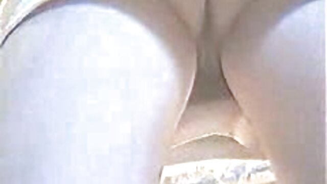 Rubia milf con tetas enormes divirtiéndose videos pornos caseros de mexicanas en la webcam
