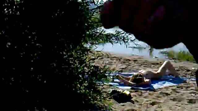 Silvia sait porno fisgon masturbación en solitario